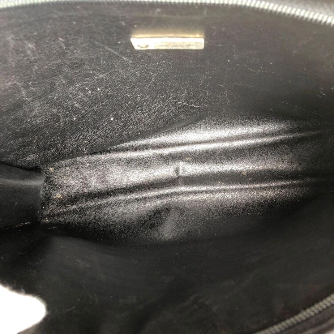 Picture 10 of 24