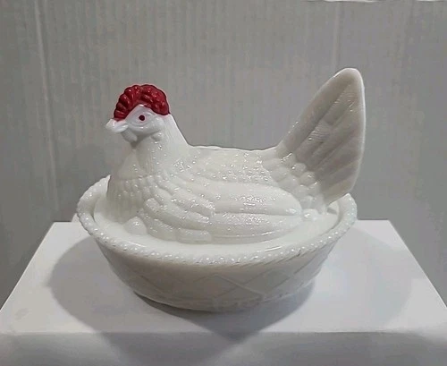 Vintage Westmoreland White Milk Glass Hen On Nest Covered Dish With Red