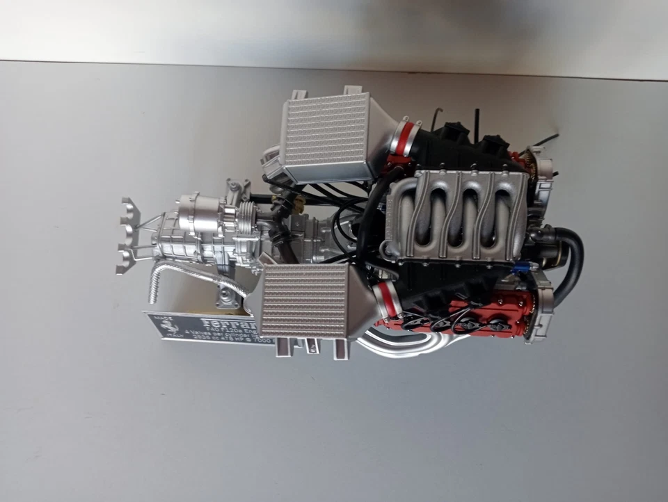 Ferrari F40 LM 1/8 COMPLETE ENGINE - Image 2 of 4