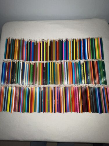 Lot Of 300 Colored Pencils Cra-Z-Art Crayola - Picture 1 of 10
