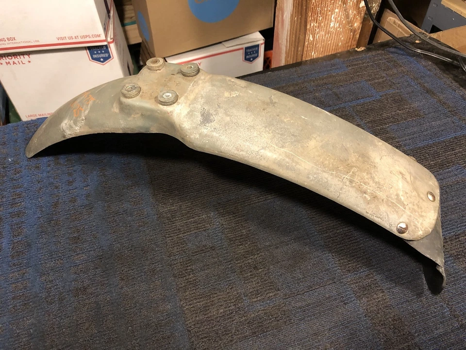 73 74 75 Guardabarros delantero Honda Elsinore CR125 CR250 CR125M CR250M MT250 MR175 MT125 Foto 2 de 4