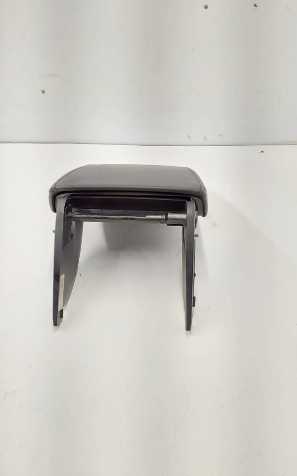 Volkswagen Passat 2018 consola central reposabrazos tapa embellecedor cubierta OEM Foto 4 de 4