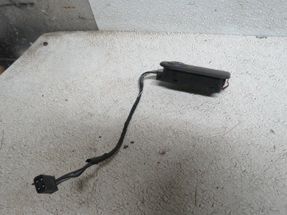 Cadillac Escalade 2002 derecho derecho interruptor asiento térmico  Foto 2 de 4