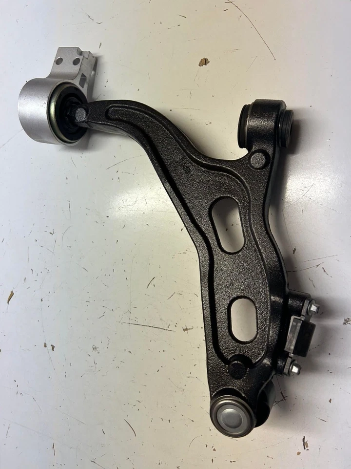 Moog RK621604 Front Left Control Arm & Ball Joint for 05-07 Ford Freestyle - Image 2 of 3