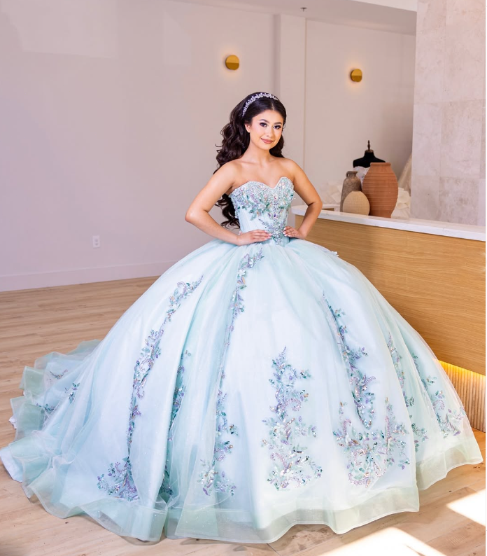 white christmas dresses Luxury Quinceanera Dresses Applique Corset Ball Gown Prom Sweet 16 Dre –  Simplepromdress main image 0