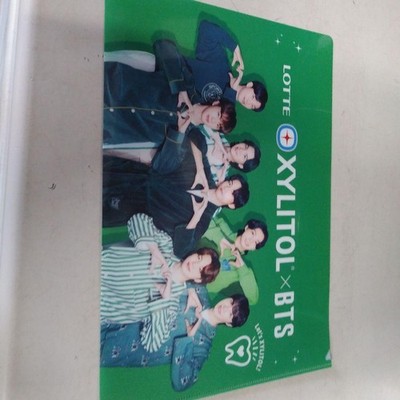 LOTTE XYLITOL × BTS Clear File Heart Pose A4 Size
