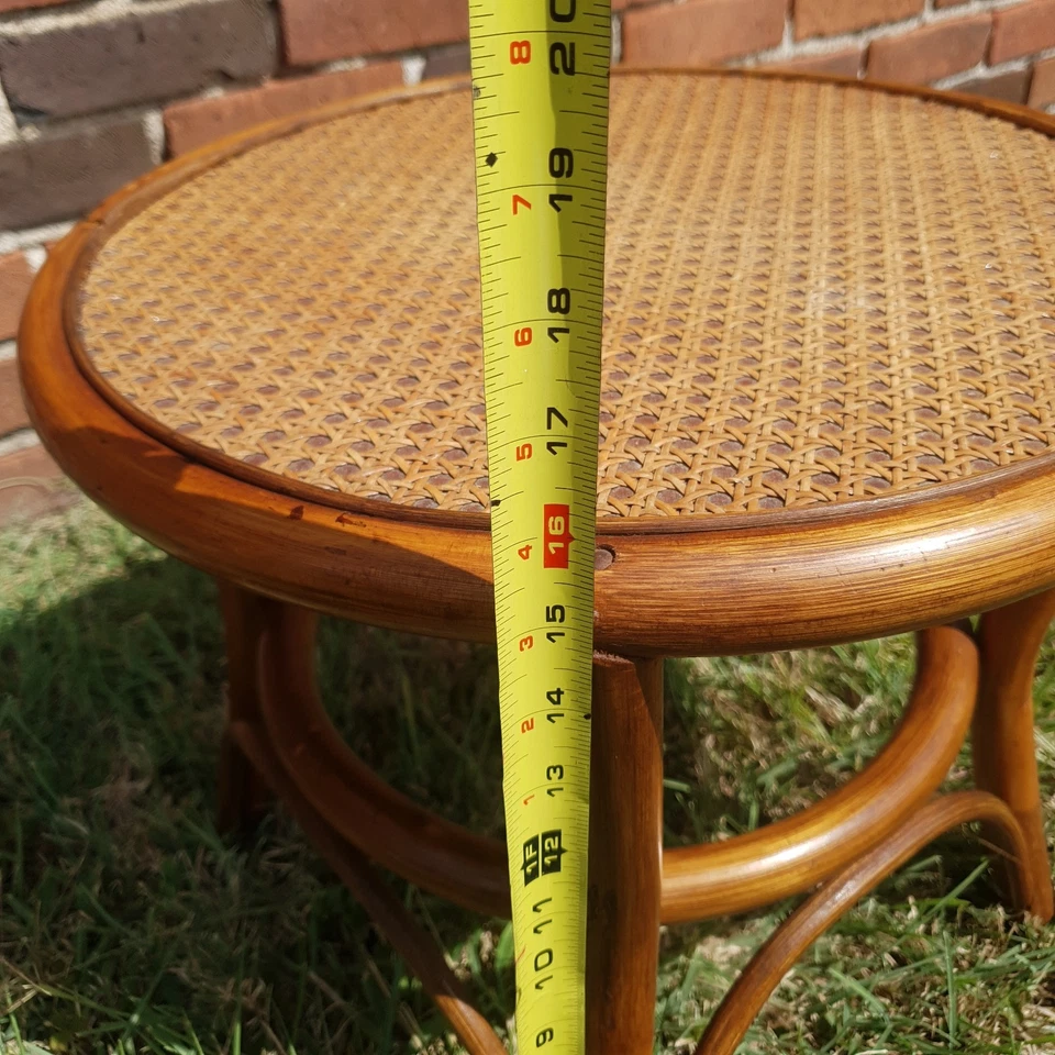 Mesa auxiliar redonda con caña de bambú curvada de la década de 1960 16"T 18"D soporte para plantas Tiki Foto 4 de 4