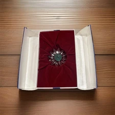 Swarovski SCS Crystal "MARGUERITE DAISY GREEN w/Gift Box Beautiful Crystal Decor