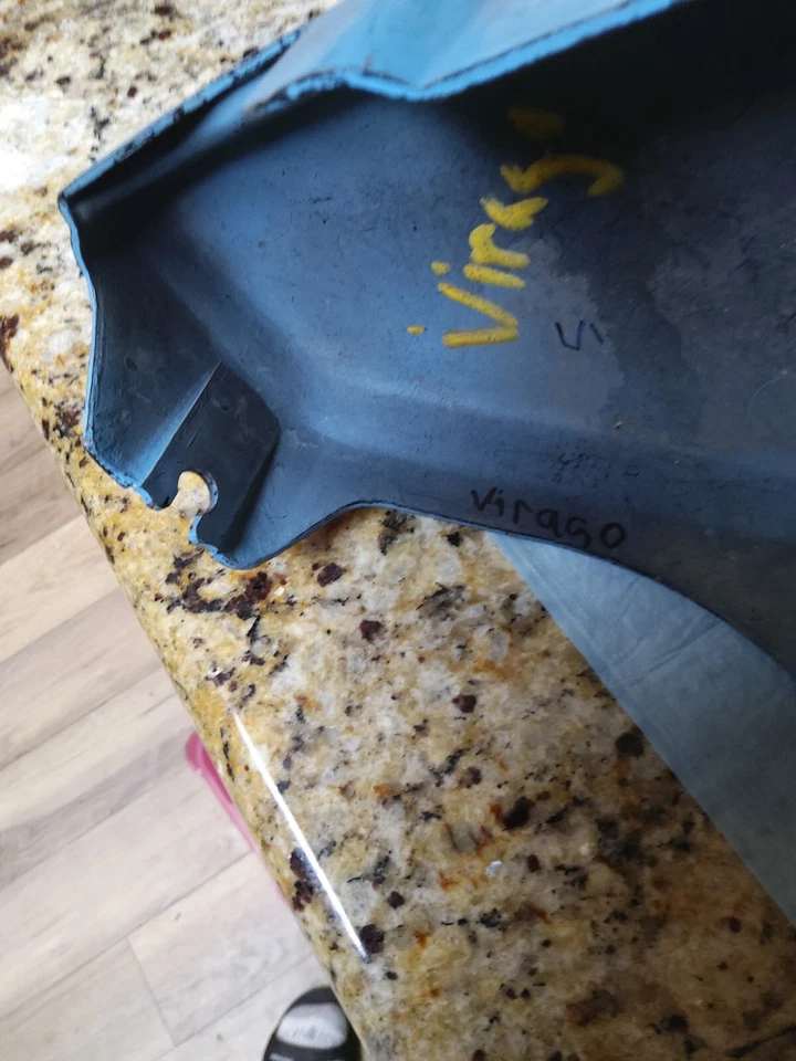 82 1982 Yamaha Virago 920 XV920 Left Side Plastic Cover  RC - Image 4 of 4