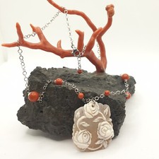 COLLANA CON CAMMEO SARDONICO E PIETRE IN PASTA CORALLO IN ARGENTO 925% ,FIORI