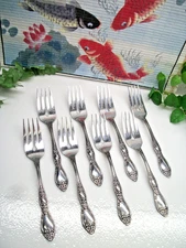 8   Oneida Ltd. Rogers  HUNTINGTON  Stainless Steel  Salad or Dessert Forks