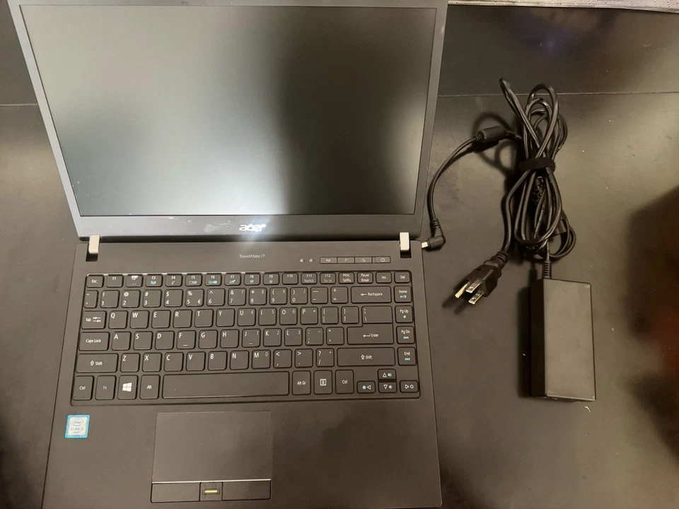 Portátil Acer TravelMate P658-M 15" Intel i5-6200U/12GB RAM/256GB SSD/Win 10 Foto 4 de 4