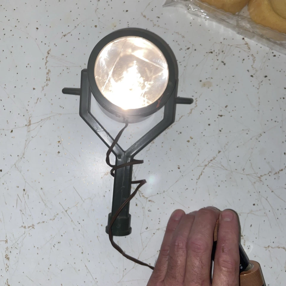 Working HASBRO  GI JOE  5 STAR JEEP  SPOTLIGHT  C. 1960'S  made in USA tested  - Image 2 of 4