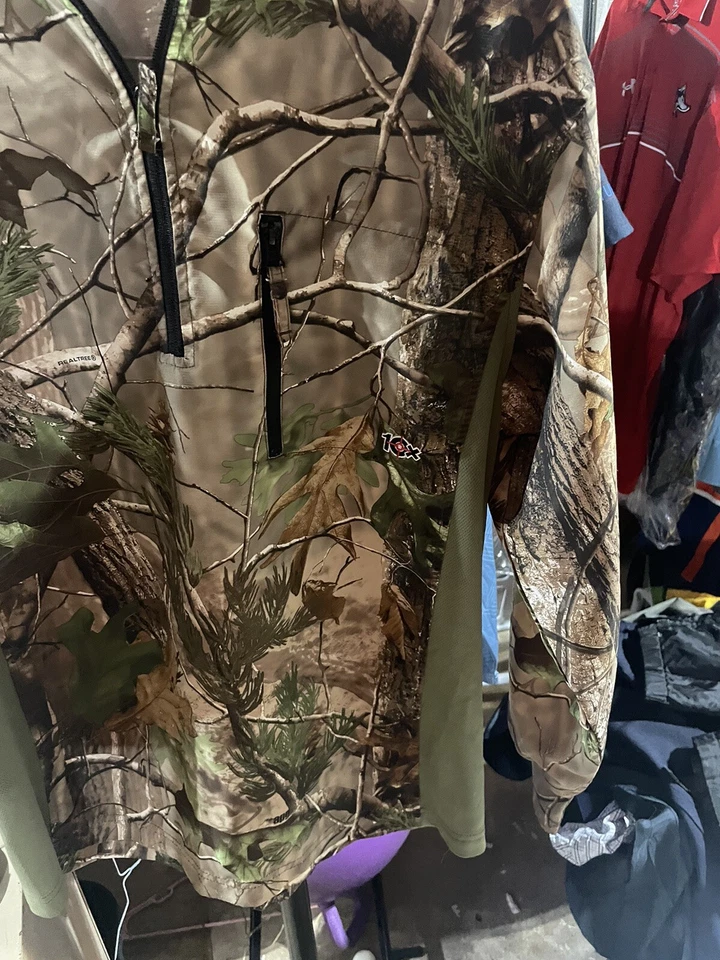 10x Brand Realtree 1/4 Zip Camo Pullover Hunting Shirt. Extra Green Camo. medium - Image 2 of 4