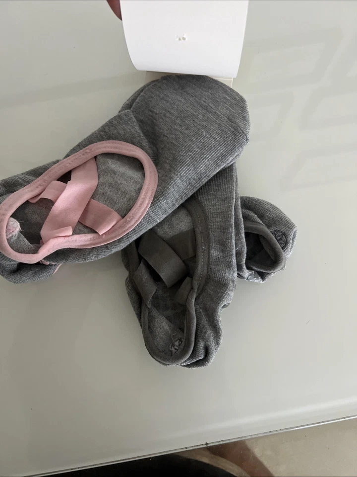 Gaiam Yoga Barre Socks 2 Pairs - Grey and black - Image 3 of 3