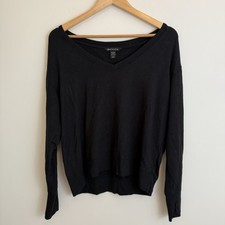 Athleta V Neck Pullover Sweatshirt Women L Seasoft Willow Black Long Sleeves
