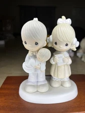 Precious Moments Figurine Rejoicing with you Retired E4724 Year 1980