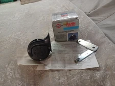 NOS FIAMM CHIEFTAIN Tipo CTE 12V Horn 47395 L