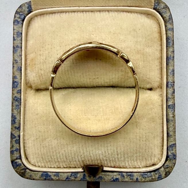 Vintage Solid 9k Yellow Gold Ruby Etched Ring, Si… - image 6