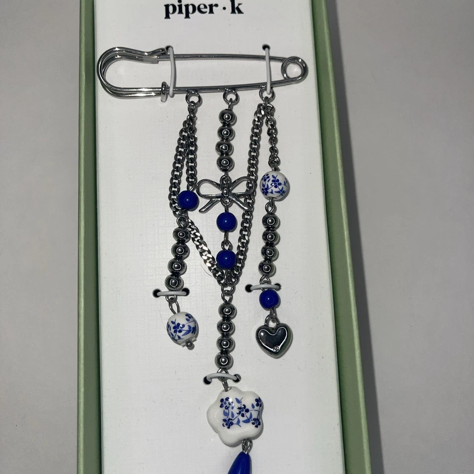 PIPER K 银色安全胸针胸针蓝色白色花卉设计串珠细节 — 第 3/4 张图片