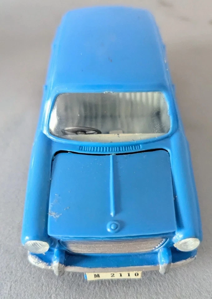 Coche Morris 1100 de plástico Hong Kong en caja azul Foto 4 de 4