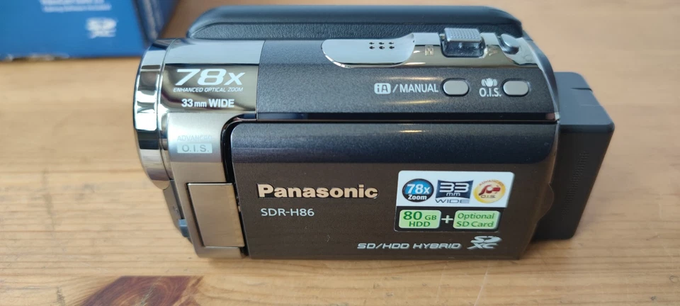 Panasonic SDR-H86 Camcorder - 80GB Hard Drive / SD Card Digital Video Camera - Image 2 of 4