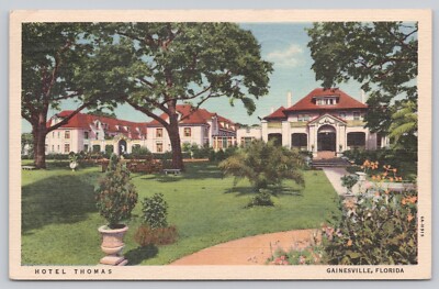 Postcard Gainesville Florida Beautiful Hotel Thomas and Grounds Posted 1949