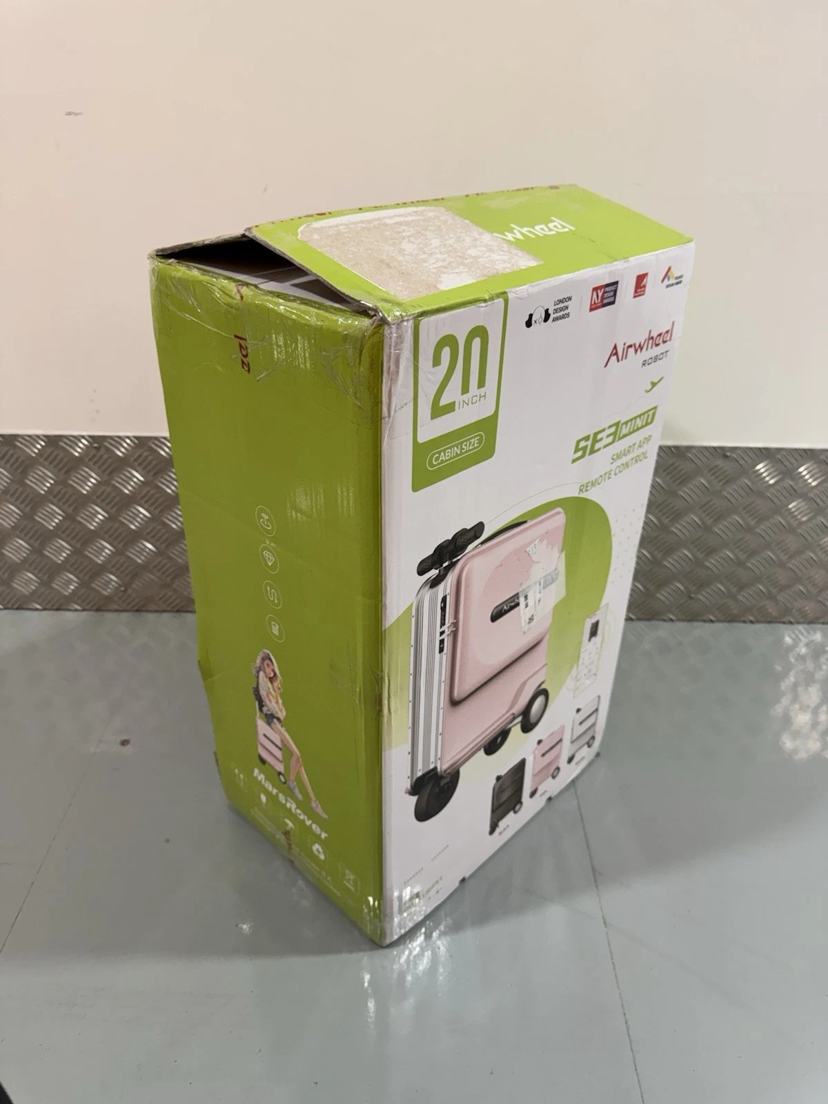 Airwheel SE3 Mini T Remote Contro Rideable Suitcase Cabin Size Brand New 3