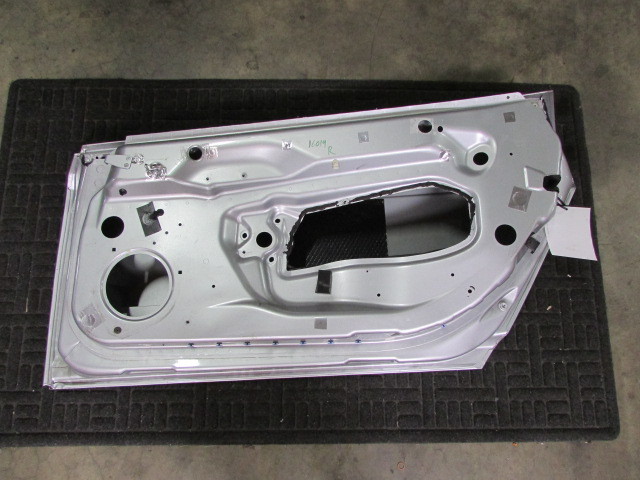 Lamborghini Gallardo, Coupe, RH, Right Front Door Shell, Used, P/N 400831022