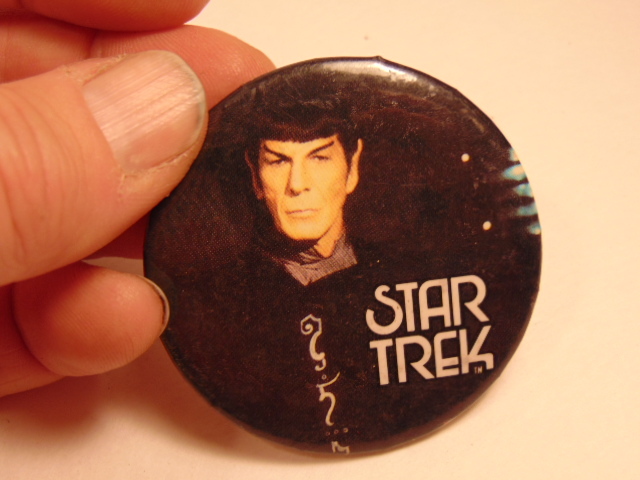 Old Star Trek pin:  Leonard Nimoy - 1978 Aviva Enterprises