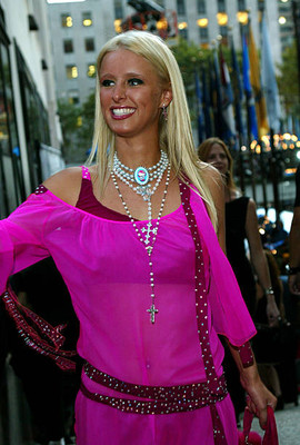 Nicky Hilton at 2003 MTV Video Music Awards Arrivals at Radio Cit- 2003 Photo