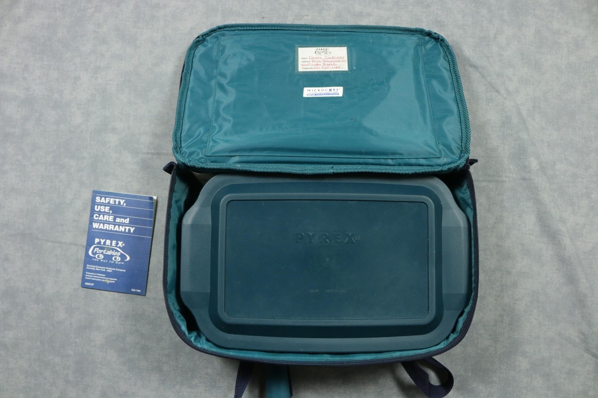 Pyrex Portables 233 QT Casserole Bakeware Set Carrier Glass Lid