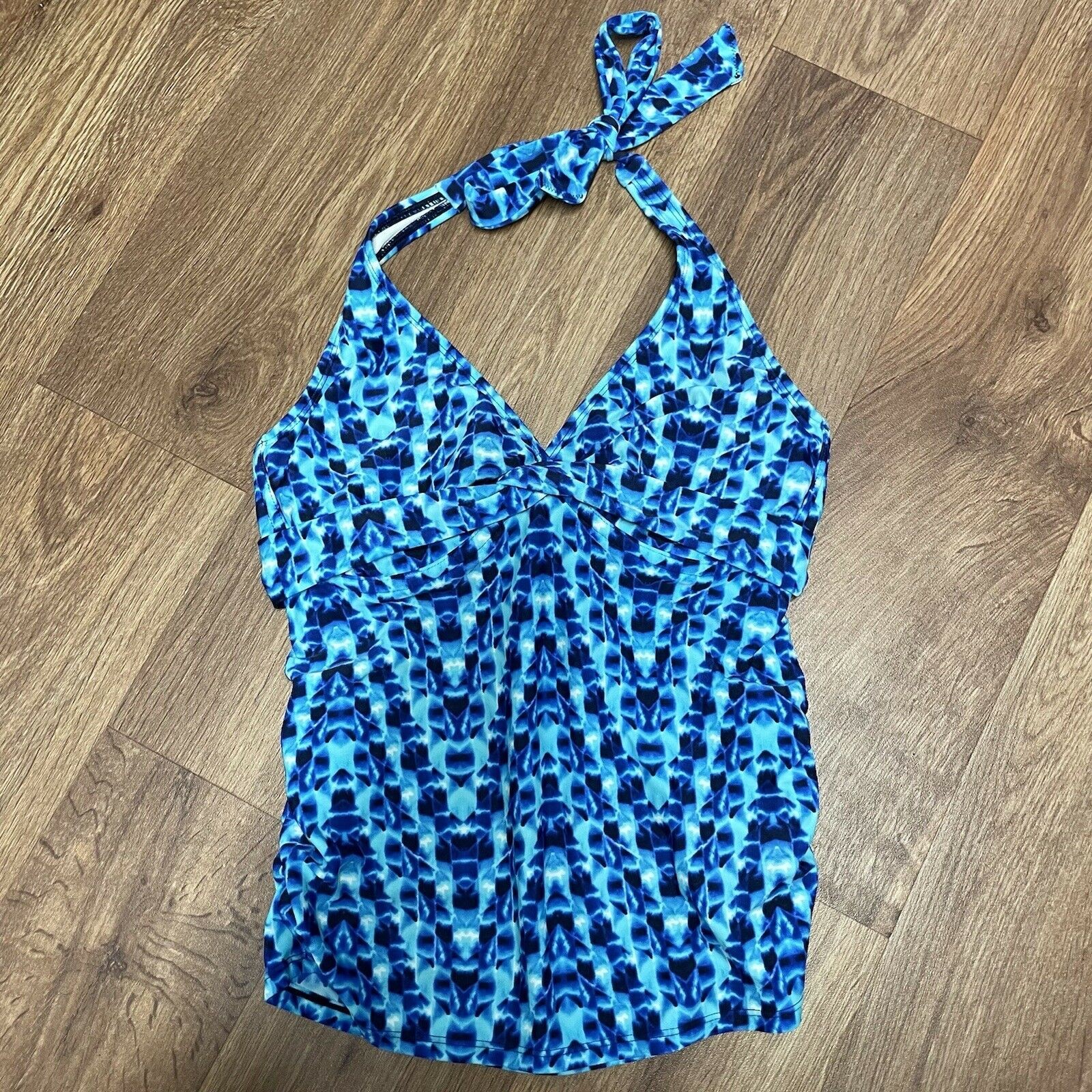 Athleta Tara Halter Tankini Top Blue Tie Dye Size 32D/DD Small Swim Suit Modest