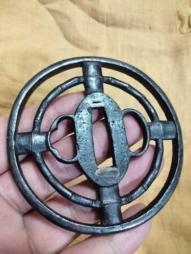 Iron-Floor Large Tsuba Tsuba, Owari, Chikuwa Openwork, Muromachi, #K8414 - Picture 5 of 8