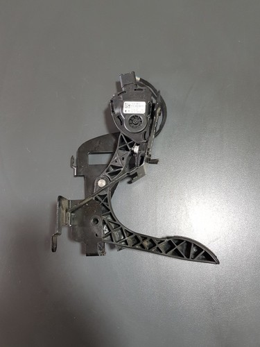 Citroen Jumpy oder Peugeot Expert 2007-2011 Jahr Gaspedal Hella 1400839380