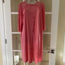 Vanity Fair Hot Pink Robe Nylon Long Sleeve Embroidered Button Front Small