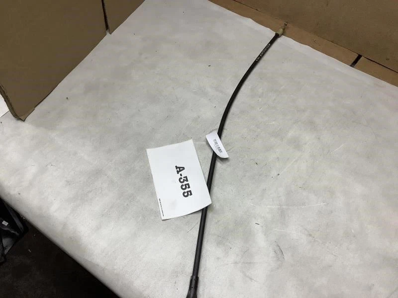 Mercedes Benz CLK350 2006 cable de freno de estacionamiento trasero izquierdo OEM+ Foto 3 de 4