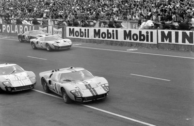 Sir John Whitmore Frank Gardner Ford Mk II Ken Miles Denis Hulme F- Old Photo
