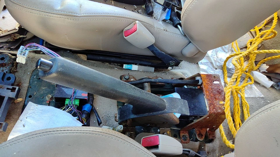 Conjunto de manija de freno de estacionamiento Honda Passport 2000 OEM freno eléctrico de emergencia Foto 3 de 3