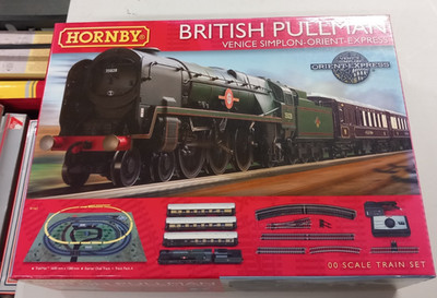 Hornby R1162 Pullman Venice Simpson-Orient Schnellzug-Set