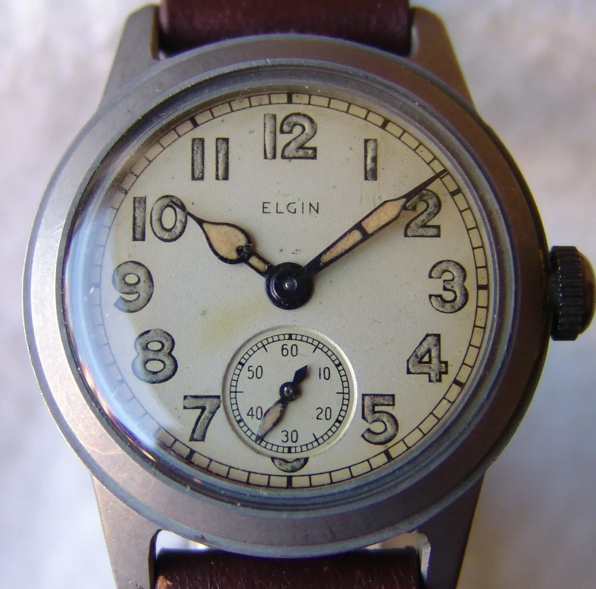 MEN S WWII ERA VINTAGE ELGIN US MILITARY STEEL WRISTWATCH GOOD