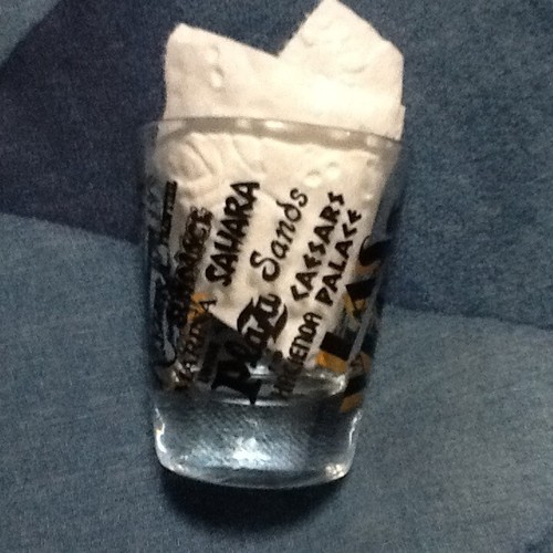 Las Vegas Souvenir Shot Glass ● Vintage 1960's  ●  Over 20 Casinos Listed - Picture 4 of 8