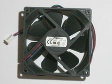Delta Electronics Lüfter für PC / Desktop -...