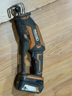 #ad RIDGID OCTANE R86448 18V ONLY W 4AH BATTERY Read $50.00