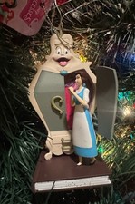 2026 Bella y Armario Armario Princesa La Bella y la Bestia Adorno de Navidad, Nuevo