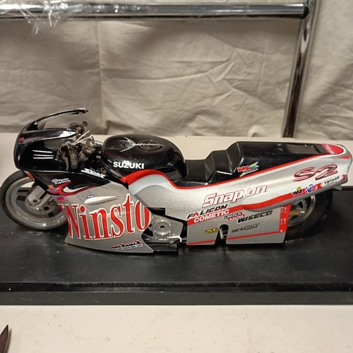 Action Racing Collectables 1:9 Suzuki 1999 Pro Stock Bike Diecast Limited Editi…