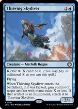 Normal - Thieving Skydiver - 177 - Commander: The Lost Caverns of Ixalan - NM