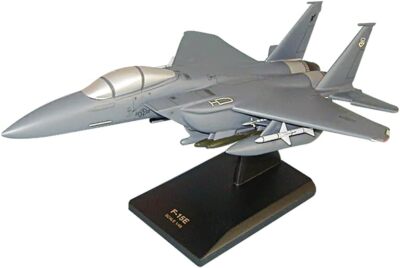 USAF McDonnell Douglas F-15E Strike Eagle Desk Top Jet Model 1/48 SC Airplane
