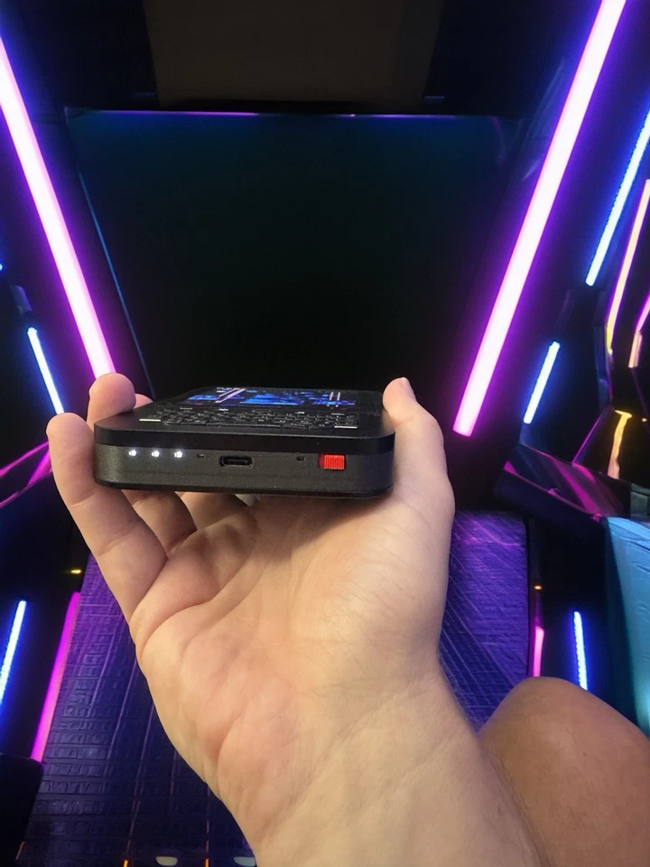 Raspberry Pi CM5 8 GB Hackberry Pi 64 bits Pi OS Foto 3 de 4