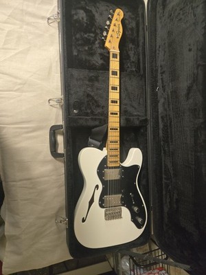 Squire Classic Vibe 70's Telecaster White with Roadrunner Case.